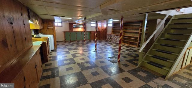 2463 S LUMBER ST, Allentown, PA 18102