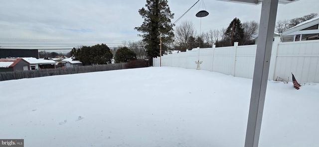 2463 S LUMBER ST, Allentown, PA 18102