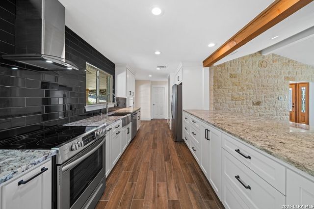 2180 Medina Hwy, Kerrville, TX 78028