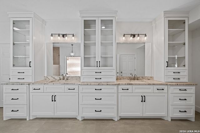 2180 Medina Hwy, Kerrville, TX 78028