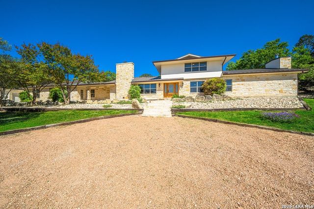 2180 Medina Hwy, Kerrville, TX 78028