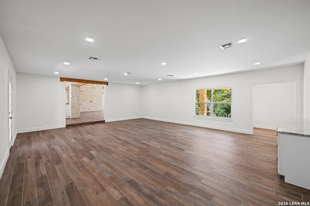 2180 Medina Hwy, Kerrville, TX 78028