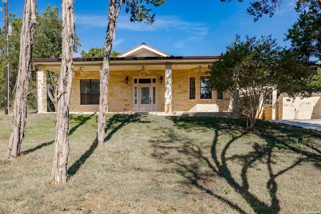 2180 Medina Hwy, Kerrville, TX 78028
