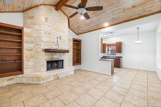 2180 Medina Hwy, Kerrville, TX 78028