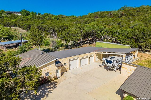 2180 Medina Hwy, Kerrville, TX 78028