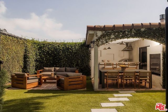 2924 Yale Avenue, Marina Del Rey, CA 90292