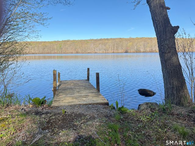 19 Lakeview Drive, Colchester, CT 06415