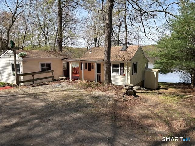 19 Lakeview Drive, Colchester, CT 06415
