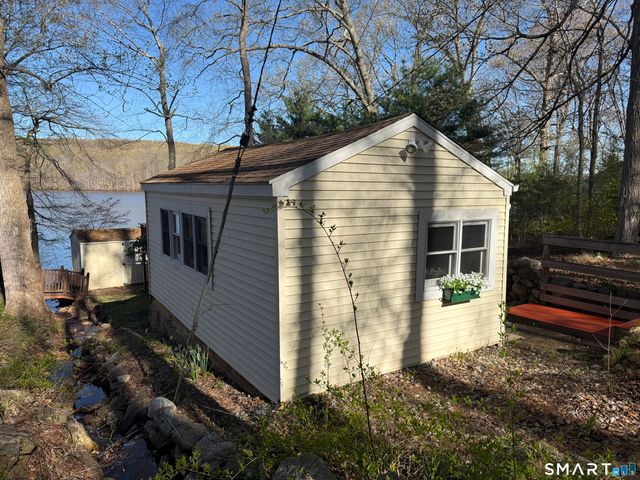 19 Lakeview Drive, Colchester, CT 06415