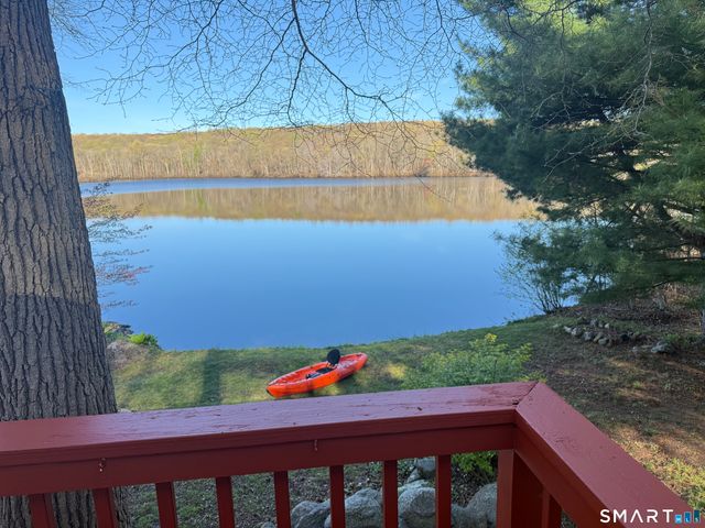 19 Lakeview Drive, Colchester, CT 06415