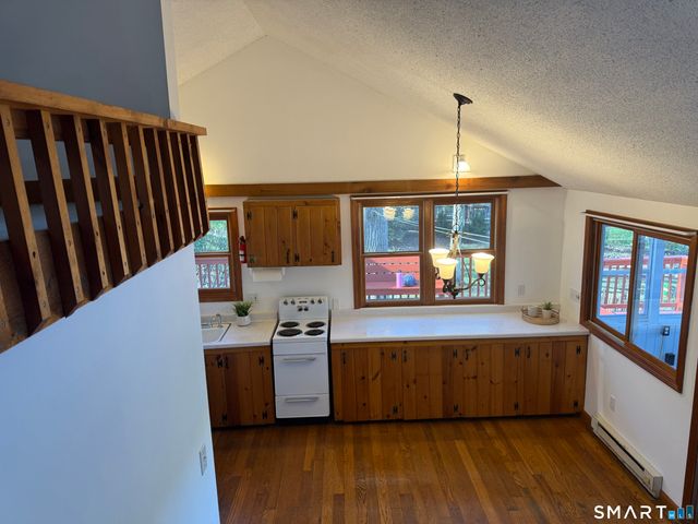 19 Lakeview Drive, Colchester, CT 06415