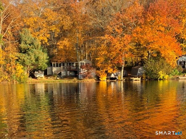 19 Lakeview Drive, Colchester, CT 06415