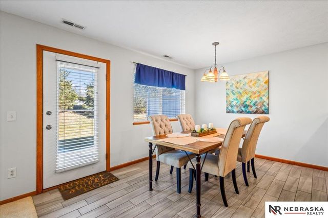 5644 NW 14TH Street, Lincoln, NE 68521