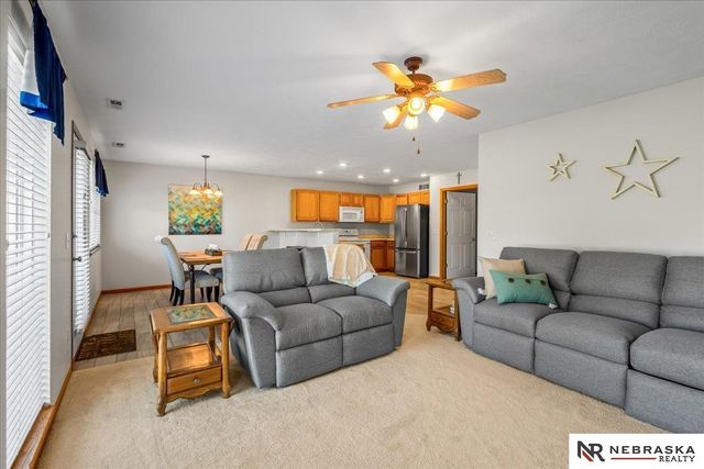 5644 NW 14TH Street, Lincoln, NE 68521