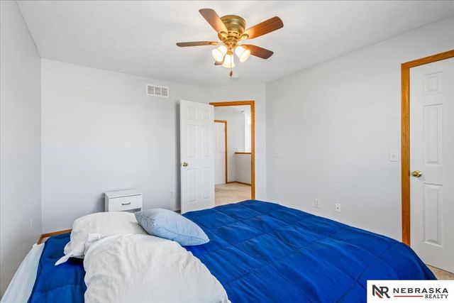 5644 NW 14TH Street, Lincoln, NE 68521