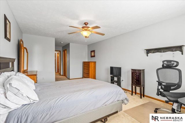 5644 NW 14TH Street, Lincoln, NE 68521