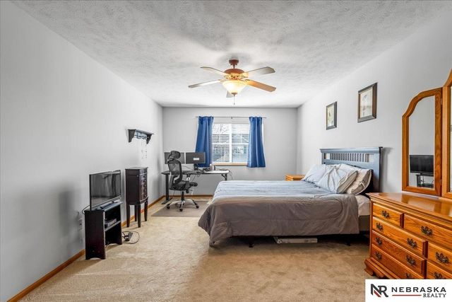 5644 NW 14TH Street, Lincoln, NE 68521