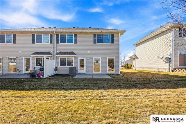 5644 NW 14TH Street, Lincoln, NE 68521