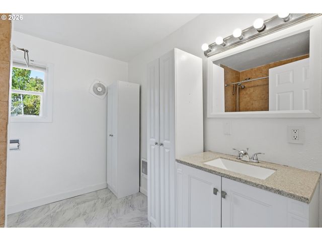9201 Se 77TH Ct, Portland, OR 97206