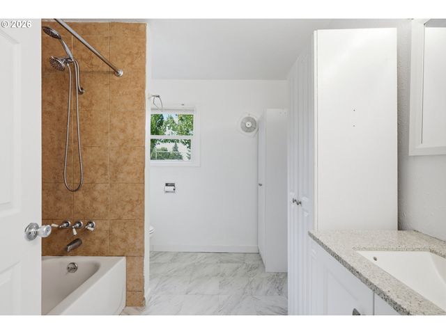 9201 Se 77TH Ct, Portland, OR 97206