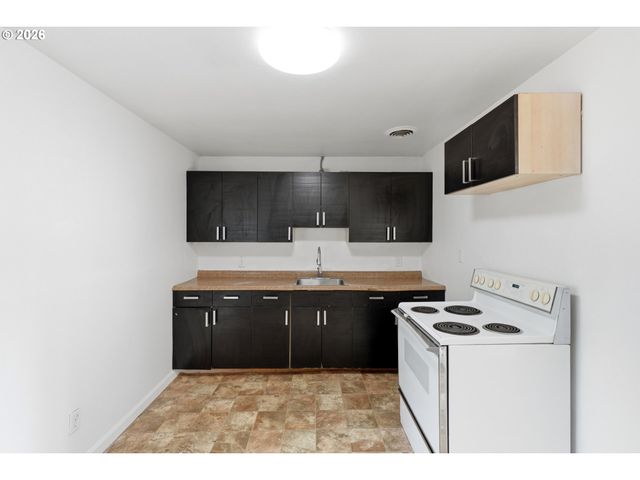 9201 Se 77TH Ct, Portland, OR 97206