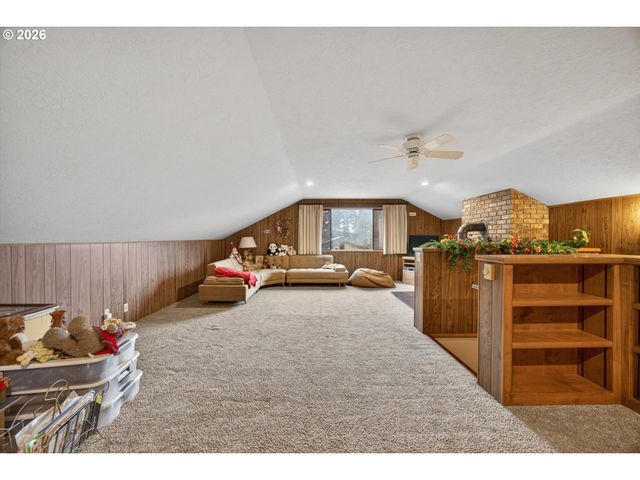 8050 Sw 103RD Ave, Beaverton, OR 97008