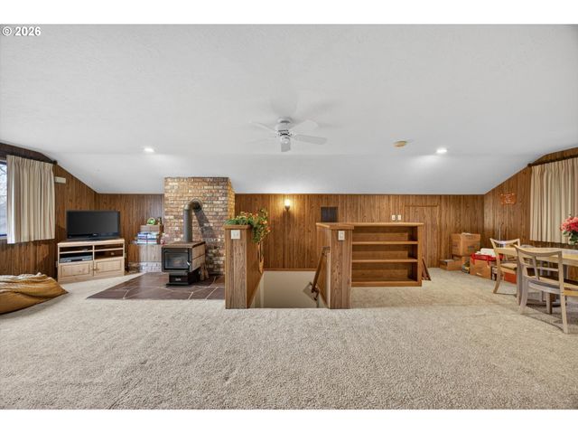 8050 Sw 103RD Ave, Beaverton, OR 97008