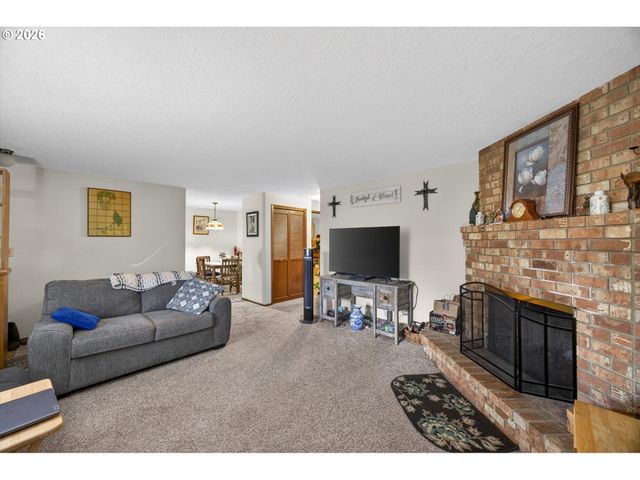 8050 Sw 103RD Ave, Beaverton, OR 97008