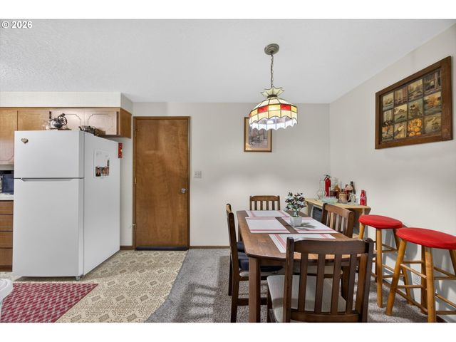 8050 Sw 103RD Ave, Beaverton, OR 97008