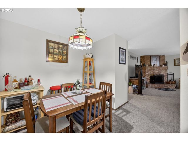 8050 Sw 103RD Ave, Beaverton, OR 97008