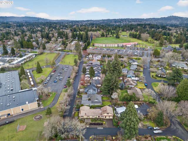 8050 Sw 103RD Ave, Beaverton, OR 97008