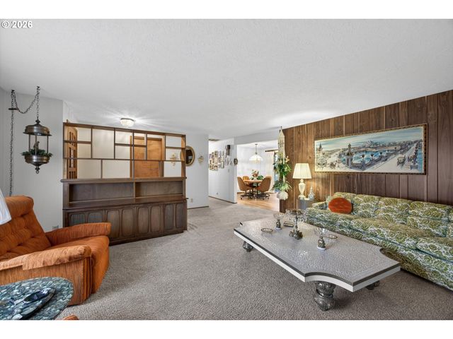 8050 Sw 103RD Ave, Beaverton, OR 97008