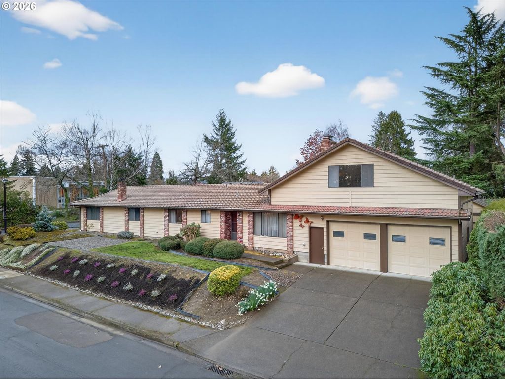 8050 Sw 103RD Ave, Beaverton, OR 97008