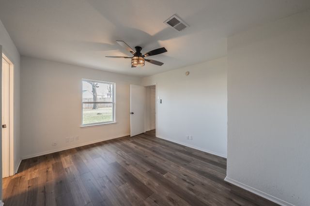 709 Blue Meadow Drive, Azle, TX 76020