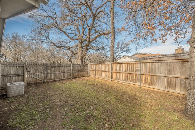 709 Blue Meadow Drive, Azle, TX 76020