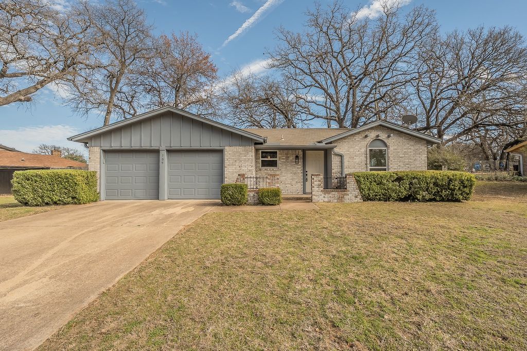709 Blue Meadow Drive, Azle, TX 76020