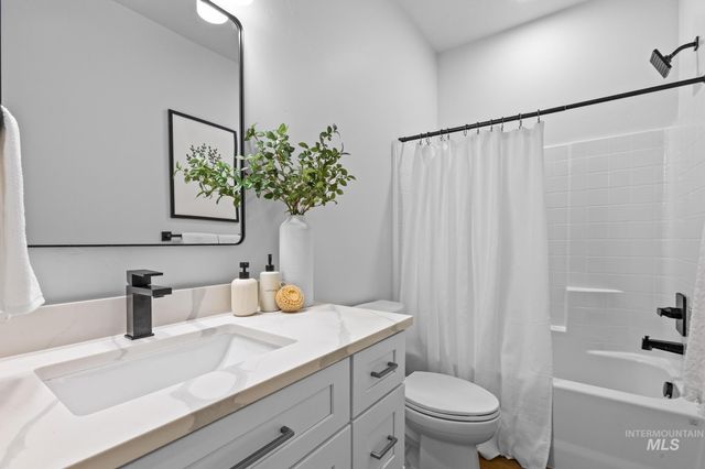 2109 S Pacific St, Boise, ID 83705