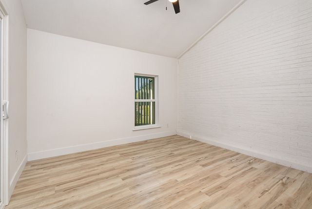 4140 Towngate Boulevard, Garland, TX 75041