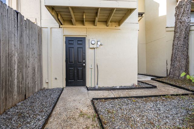 4140 Towngate Boulevard, Garland, TX 75041