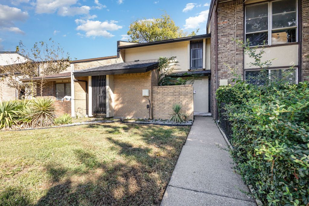 4140 Towngate Boulevard, Garland, TX 75041