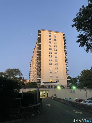 2625 Park Avenue 11P, Bridgeport, CT 06604