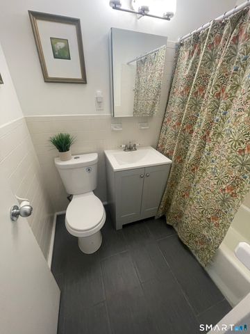 2625 Park Avenue 11P, Bridgeport, CT 06604