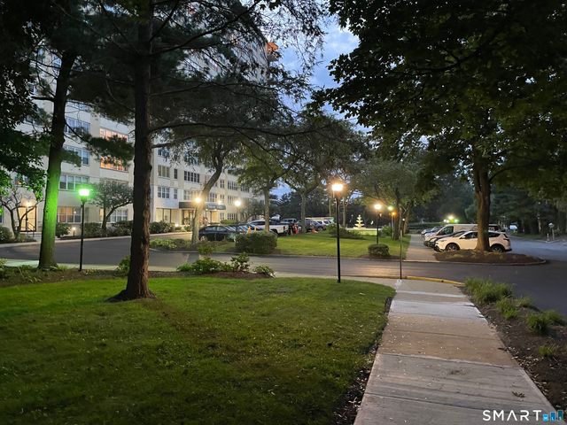 2625 Park Avenue 11P, Bridgeport, CT 06604