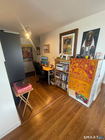 2625 Park Avenue 11P, Bridgeport, CT 06604