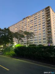 2625 Park Avenue 11P, Bridgeport, CT 06604