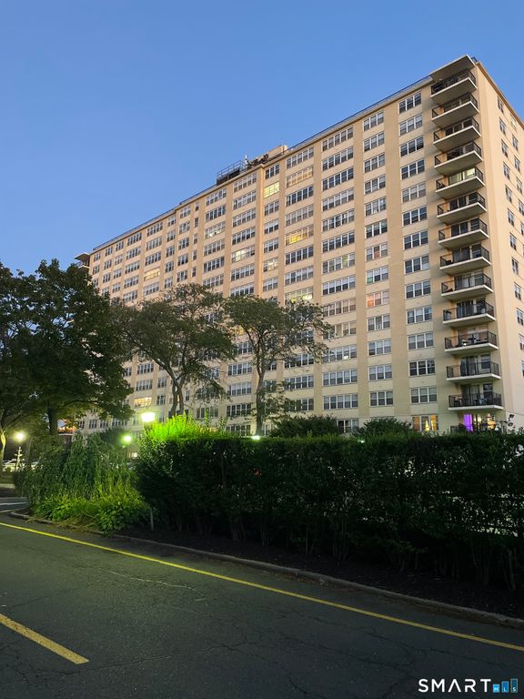 2625 Park Avenue 11P, Bridgeport, CT 06604