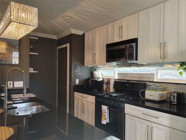 913 Saulnier Street, Houston, TX 77019