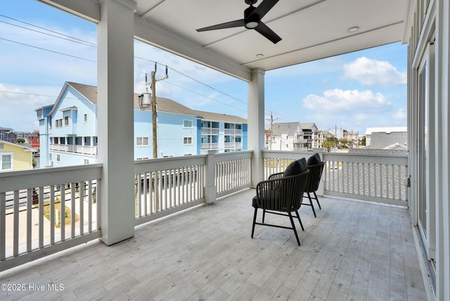 506 Canal Drive 2, Carolina Beach, NC 28428