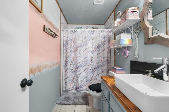 2098 Cedar Creek Road, Hearne, TX 77859