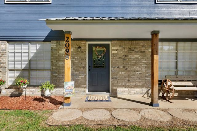 2098 Cedar Creek Road, Hearne, TX 77859